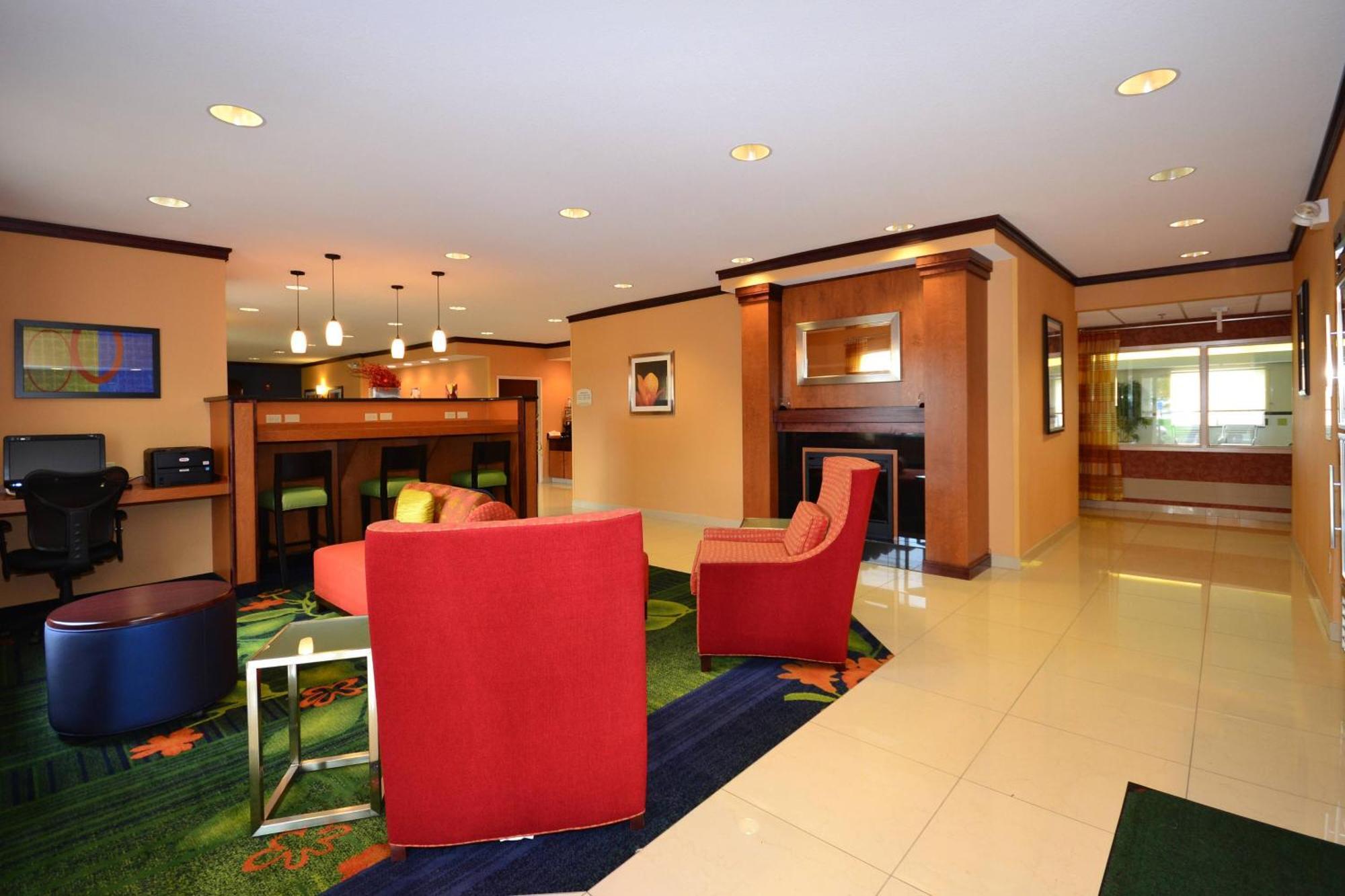 Fairfield Inn & Suites Джефферсон-Сити Экстерьер фото